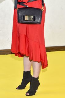 Ewa Farna feet photo thumbnail