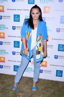 Ewa Farna feet photo thumbnail