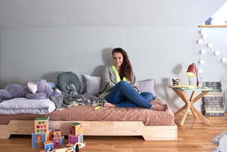 Ewa Farna feet photo thumbnail
