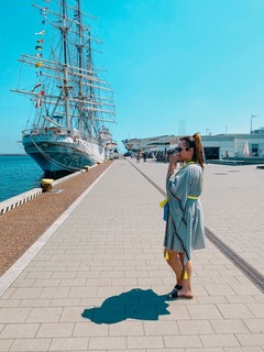 Ewa Farna feet photo thumbnail