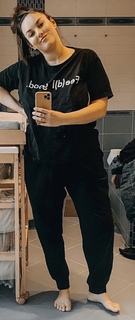 Ewa Farna feet photo thumbnail