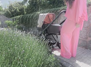 Ewa Farna feet photo thumbnail