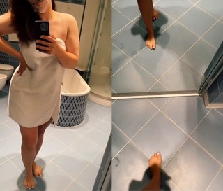 Ewa Farna feet photo thumbnail