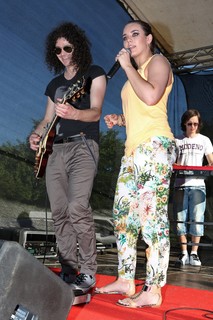Ewa Farna feet photo thumbnail