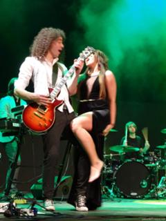 Ewa Farna feet photo thumbnail