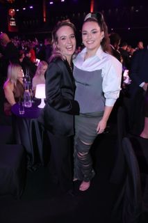 Ewa Farna feet photo thumbnail