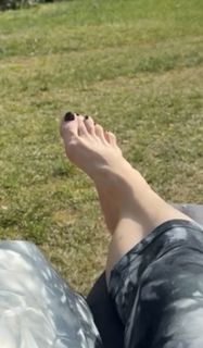 Ewa Gawryluk feet photo 3