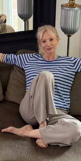 Ewa Gawryluk feet photo 2