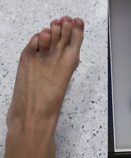 Ewelina Lisowska feet photo 2