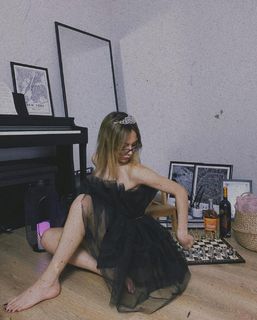 Eylül Adigüzel feet photo 3