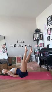 Eylül Adigüzel feet photo 2