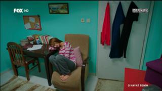 Ezgi Asaroglu feet photo 12