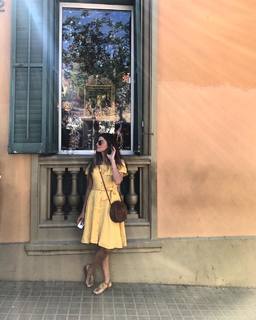 Ezgi Eyüboglu feet photo thumbnail