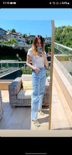 Ezgi Eyüboglu feet photo thumbnail