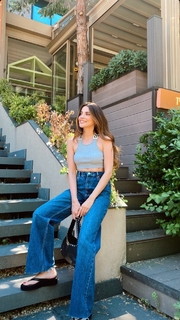 Ezgi Eyüboglu feet photo thumbnail