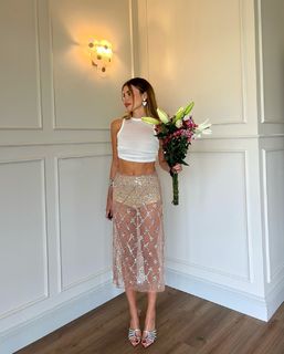 Ezgi Eyüboglu feet photo thumbnail