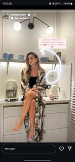 Ezgi Eyüboglu feet photo thumbnail