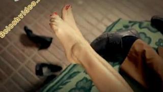 Ezgi Mola feet photo 1