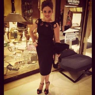 Ezgi Mola feet photo 3