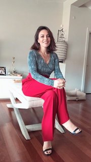 Ezgi Mola feet photo 1