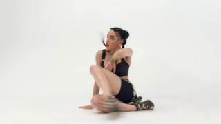 FKA twigs feet photo thumbnail