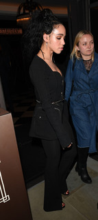 FKA twigs feet photo thumbnail