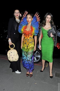 FKA twigs feet photo thumbnail