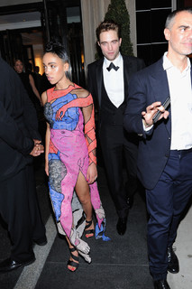 FKA twigs feet photo thumbnail