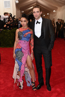 FKA twigs feet photo thumbnail