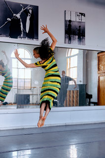 FKA twigs feet photo thumbnail