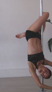 FKA twigs feet photo 3