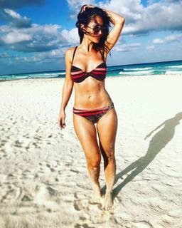 Fabienne Carat feet photo thumbnail