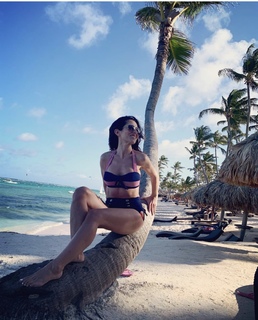 Fabienne Carat feet photo thumbnail