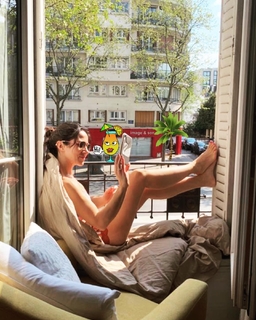 Fabienne Carat feet photo thumbnail