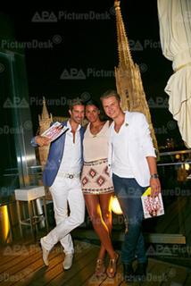 Fabienne Nadarajah feet photo 3