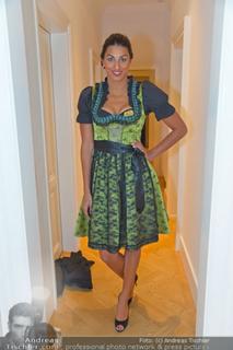 Fabienne Nadarajah feet photo 10