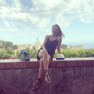 Fabiola Campomanes feet photo 2