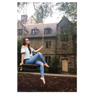 Fabiola Guajardo feet photo thumbnail