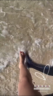 Fabiola Guajardo feet photo thumbnail