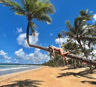 Fabiola Guajardo feet photo thumbnail