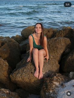 Fabiola Guajardo feet photo thumbnail