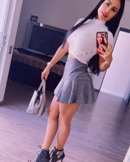 Fabiola Martinez feet photo 1