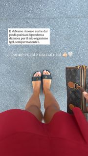 Fabrizia Santarelli feet photo 3