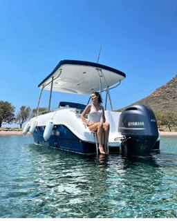 Fahriye Evcen Özçivit feet photo thumbnail