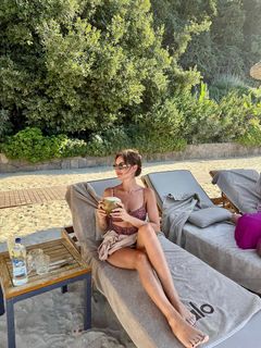 Fahriye Evcen Özçivit feet photo thumbnail