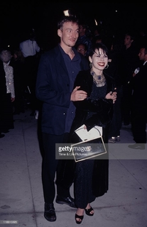 Fairuza Balk feet photo thumbnail