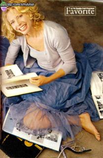 Faith Ford feet photo 7