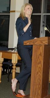 Faith Ford feet photo 4