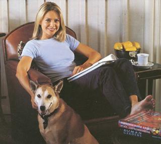 Faith Ford feet photo 16