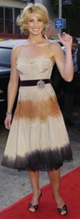 Faith Hill feet photo thumbnail